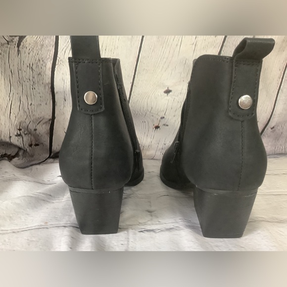 🐘 DV Flared Heel Boot - Picture 4 of 12